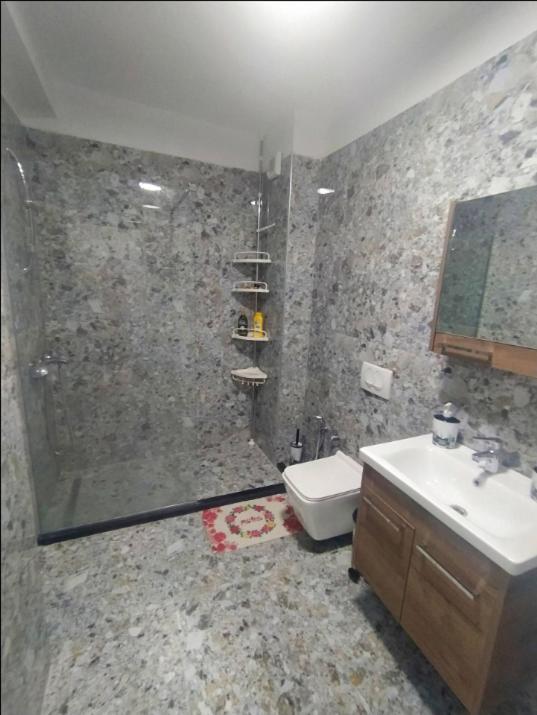 #1 Modern 1Br With Balcony In Up-And-Coming Hip Area Apartman Tirana Kültér fotó